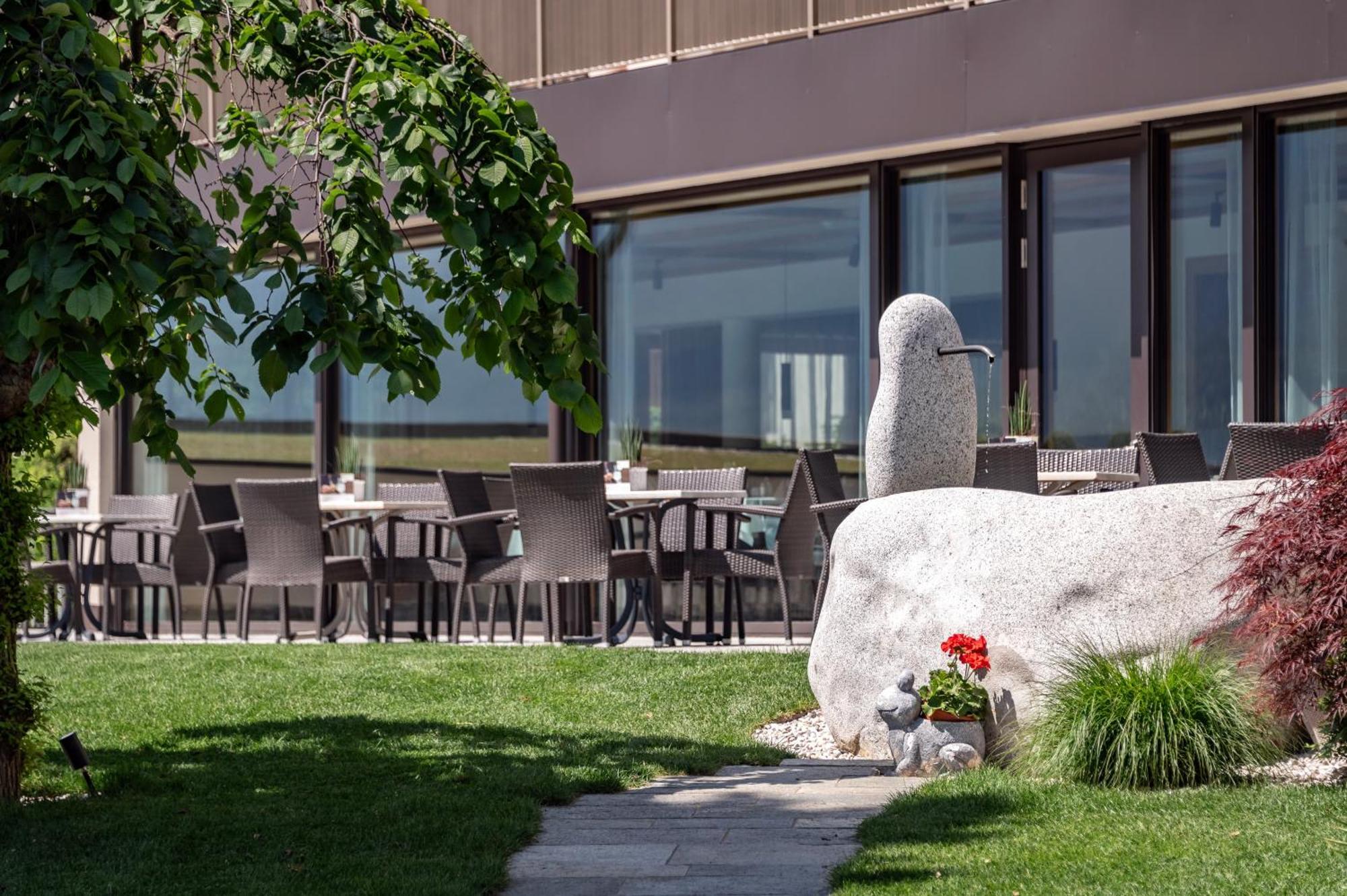 Hotel Langhof Natz-Schabs Exterior photo