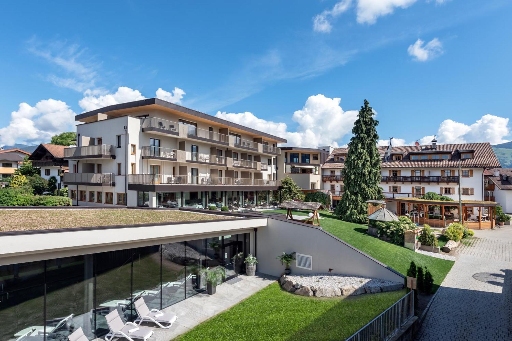 Hotel Langhof Natz-Schabs Exterior photo